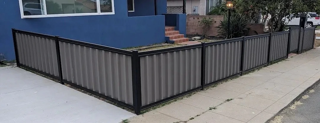 FenceTec Fence with vertical metal infill