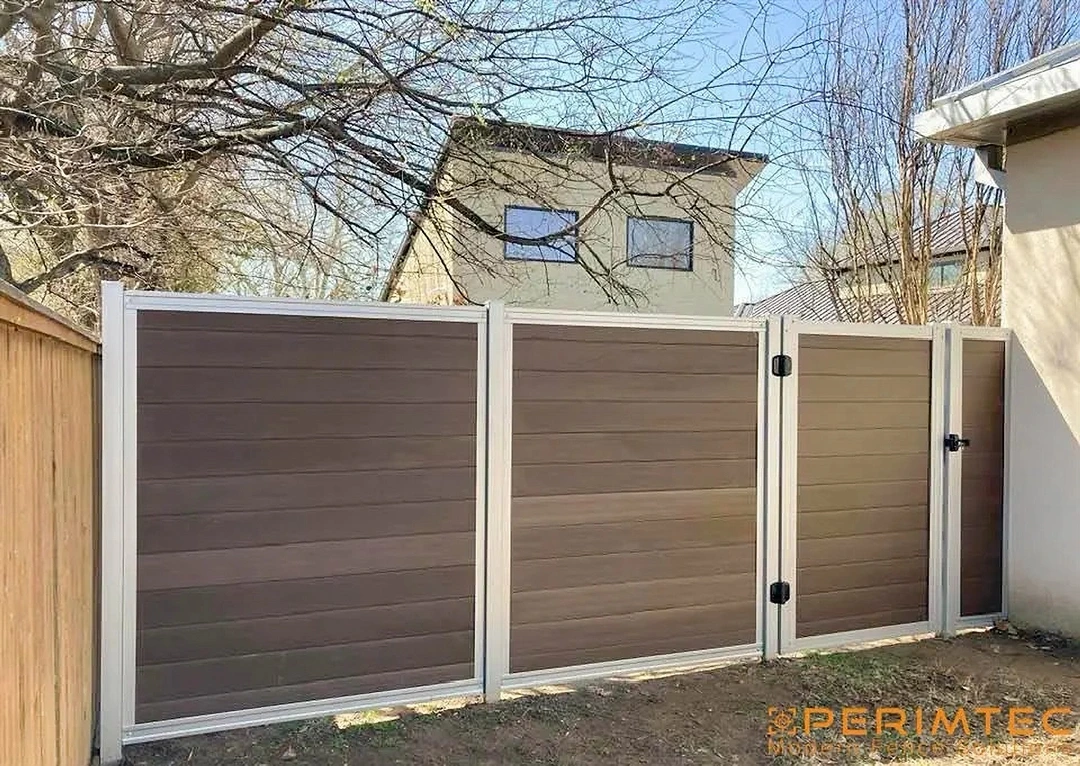 FenceTec Fence with Horizontal wood infill