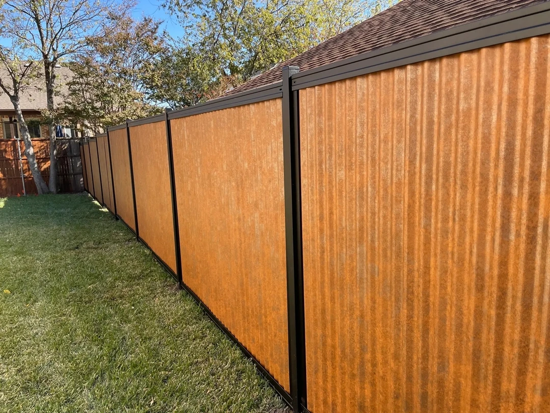 FenceTec Fence with vertical metal infill
