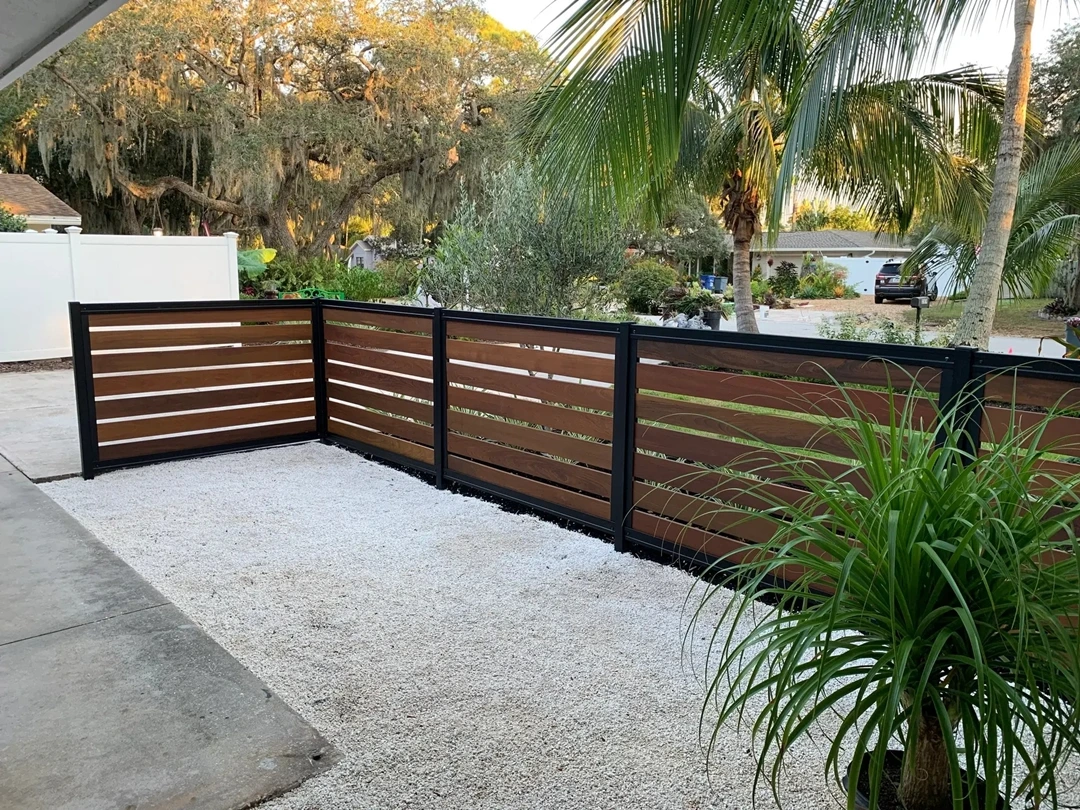 FenceTec Fence with Horizontal wood infill